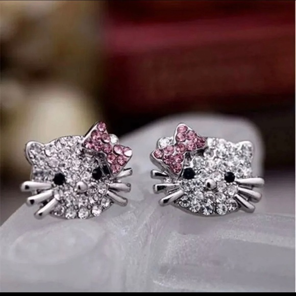 Jewelry - Kitty Rhinestone Crystal Earrings